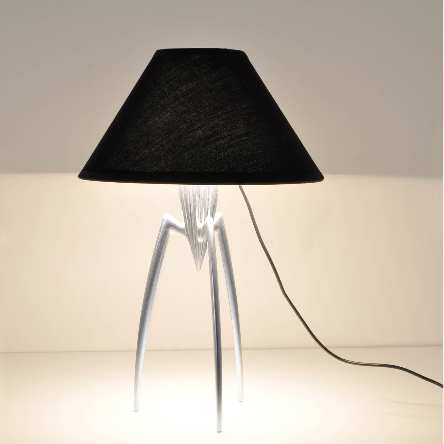 صورة Cappello Table Lamp
