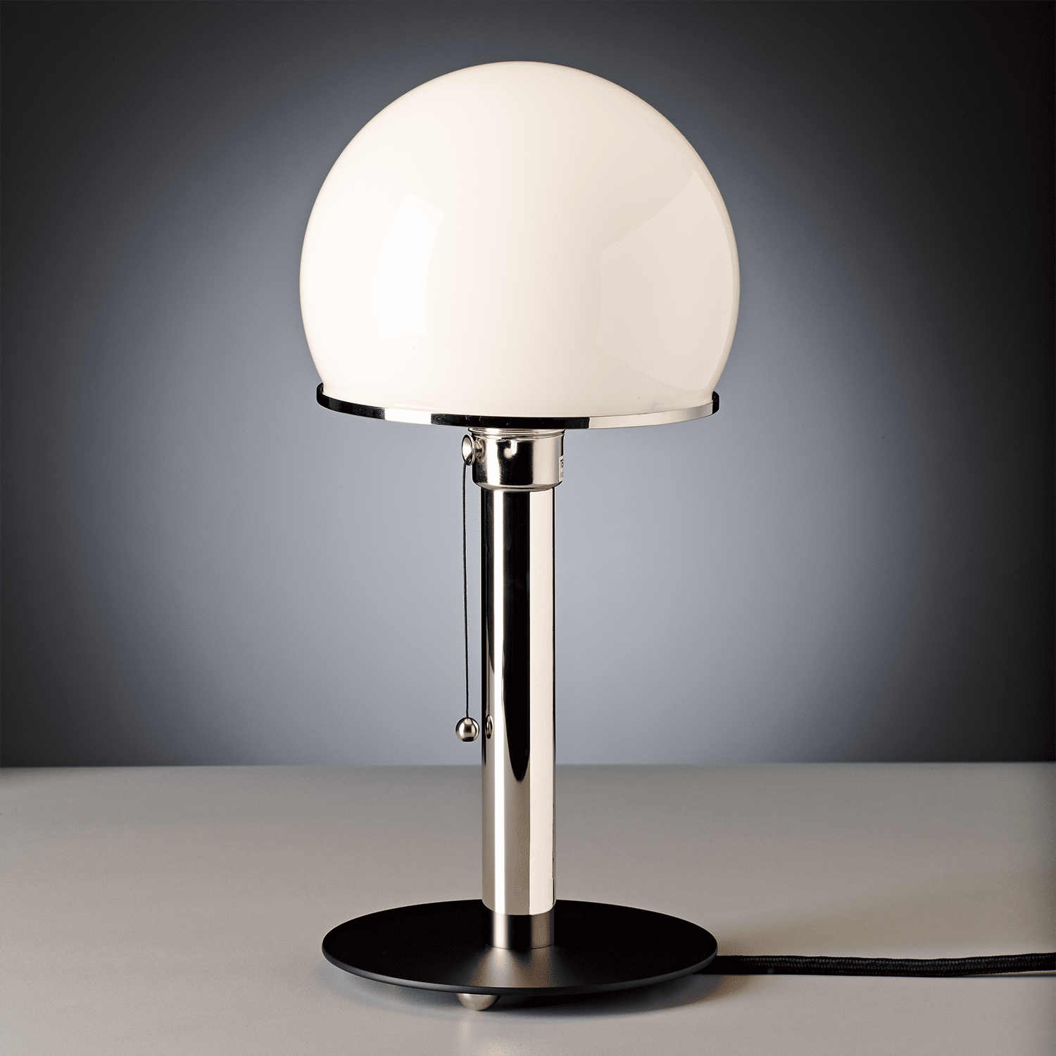 Immagine di Wilhelm Wagenfeld lampada da tavolo WA 23 SW